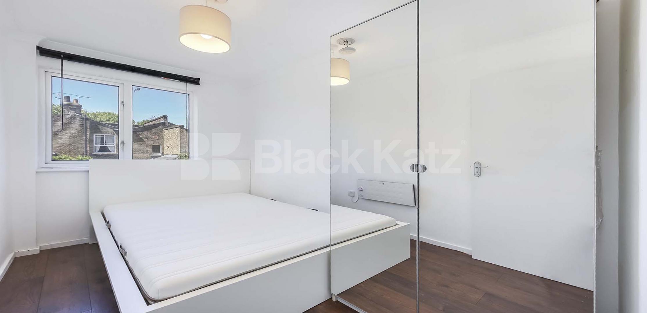 			NEW INSTRUCTION , 4 Bedroom, 1 bath, 1 reception House			 Dunston Road, Clapham Junction